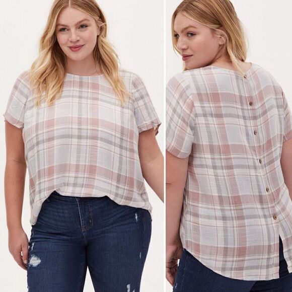 Torrid Abbey Textured Woven Button Back Top - Picture 1 of 10
